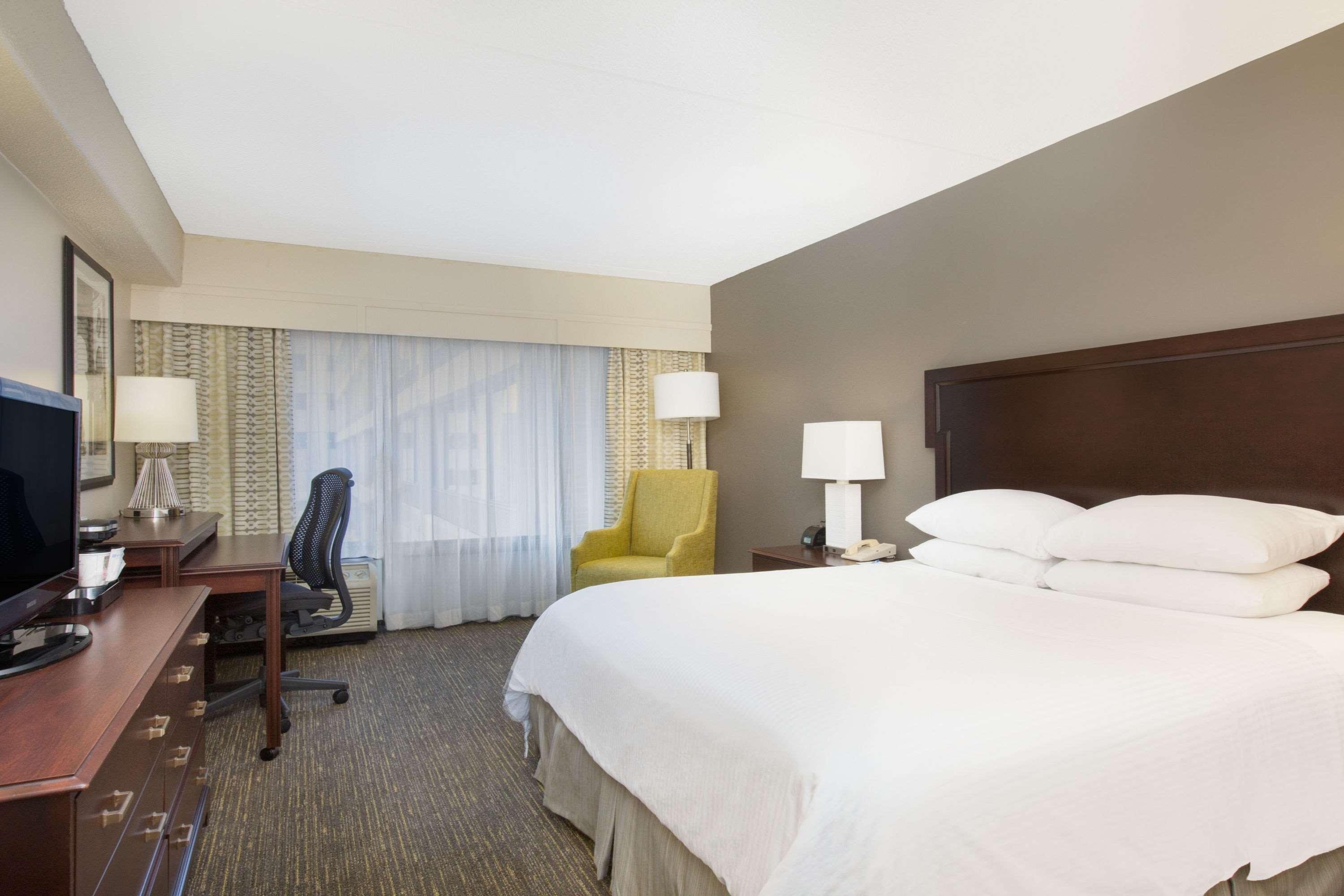 Отель Wyndham Philadelphia-Historic District Экстерьер фото