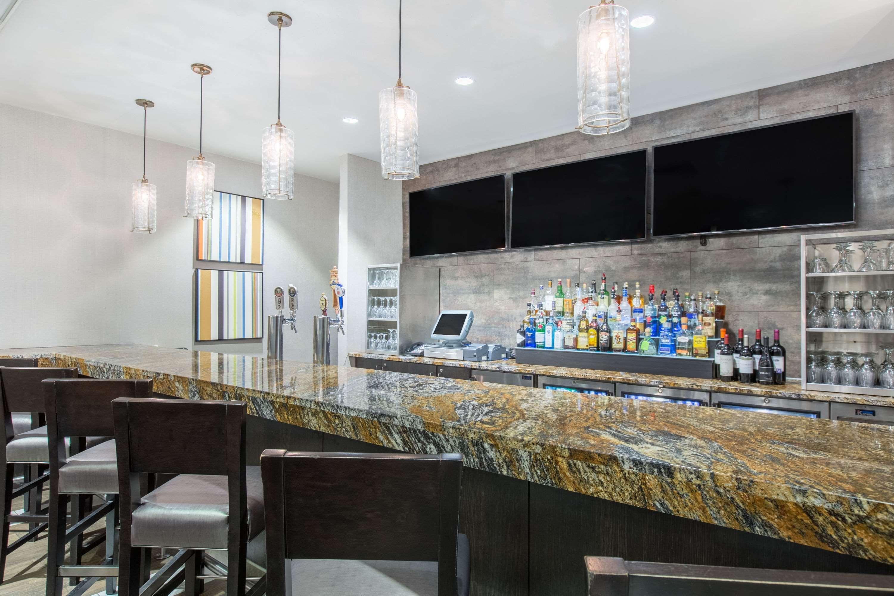 Отель Wyndham Philadelphia-Historic District Экстерьер фото
