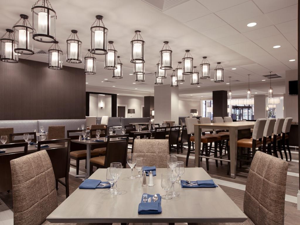 Отель Wyndham Philadelphia-Historic District Экстерьер фото
