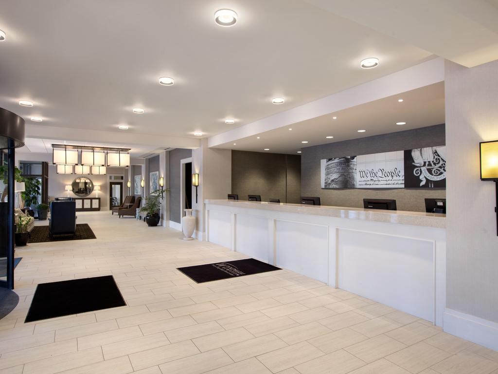 Отель Wyndham Philadelphia-Historic District Экстерьер фото
