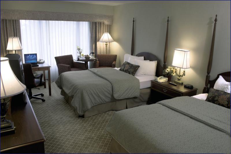 Отель Wyndham Philadelphia-Historic District Экстерьер фото
