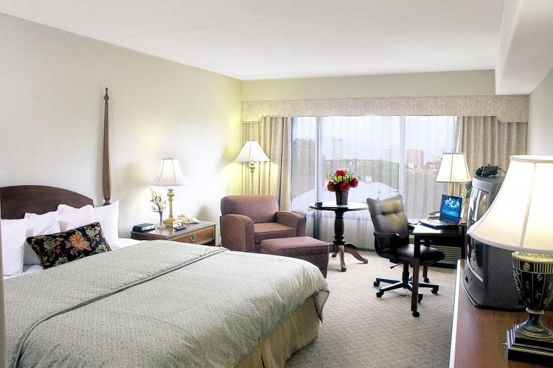 Отель Wyndham Philadelphia-Historic District Экстерьер фото